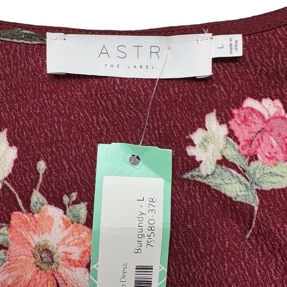 NWT ASTR The Label Lisandra Wrap Dress Size L Burgundy Floral Stitch Fix Midi - Picture 9 of 11